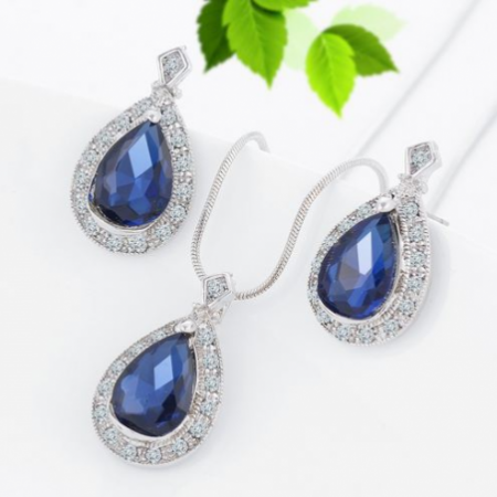 PAPUOŠALŲ RINKINYS  “BLUE“